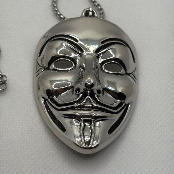 NWOT Stainless steel plated joker mask pendant with box chain - Picture 2 of 4